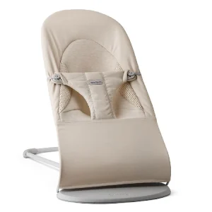 Babybjörn Wipstoeltje Balance Soft Mesh | Lichtbeige